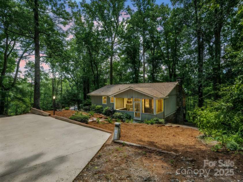 195 White Pine Drive, Lake Lure, NC 28746.  MLS# CAR4266532, YatesRealty ID 17828. Upper-level parking area is just a few steps away from the front door.