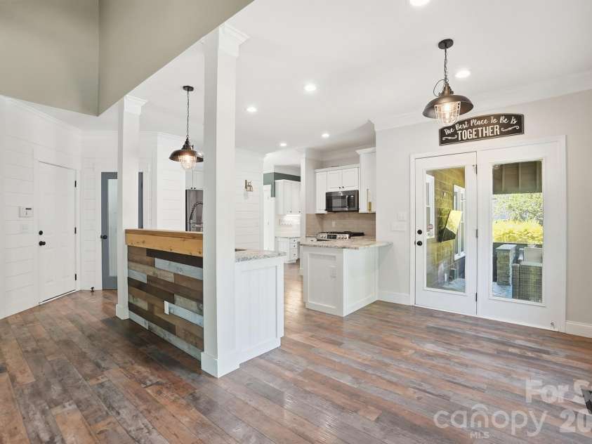 1522 12th Fairway Drive, Concord, NC 28027.  MLS# CAR4357344, YatesRealty ID 17829. Breakfast Area