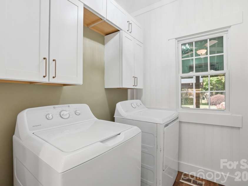 1522 12th Fairway Drive, Concord, NC 28027.  MLS# CAR4357344, YatesRealty ID 17829. Laundry Room