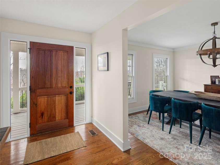 512 Shiloh Drive, Hendersonville, NC 28792.  MLS# CAR4208109, YatesRealty ID 17829. Beautiful Entry with new wood front door.