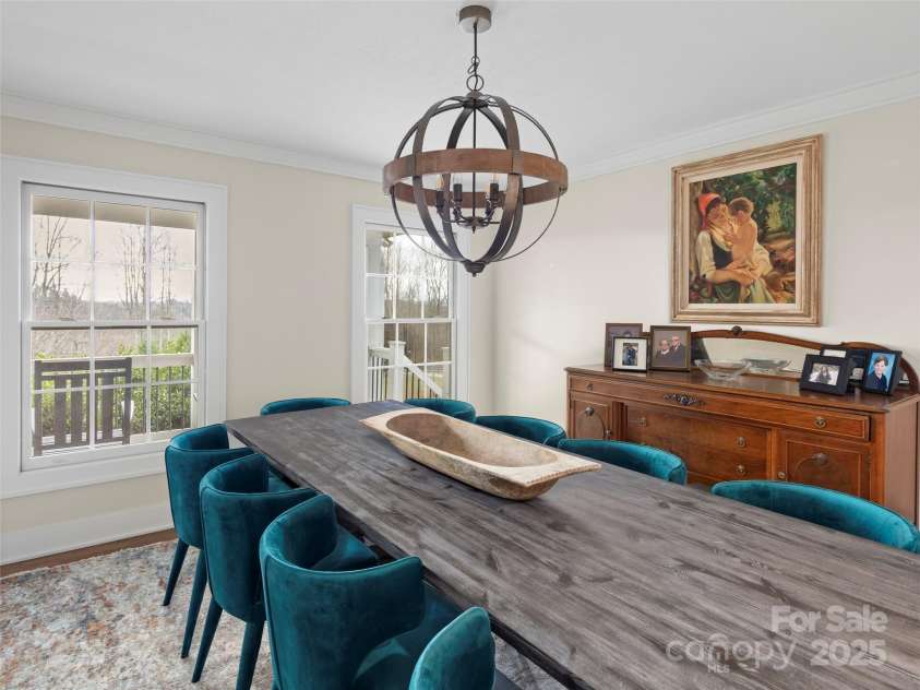 512 Shiloh Drive, Hendersonville, NC 28792.  MLS# CAR4208109, YatesRealty ID 17829. Wonderful, spacious dining room.