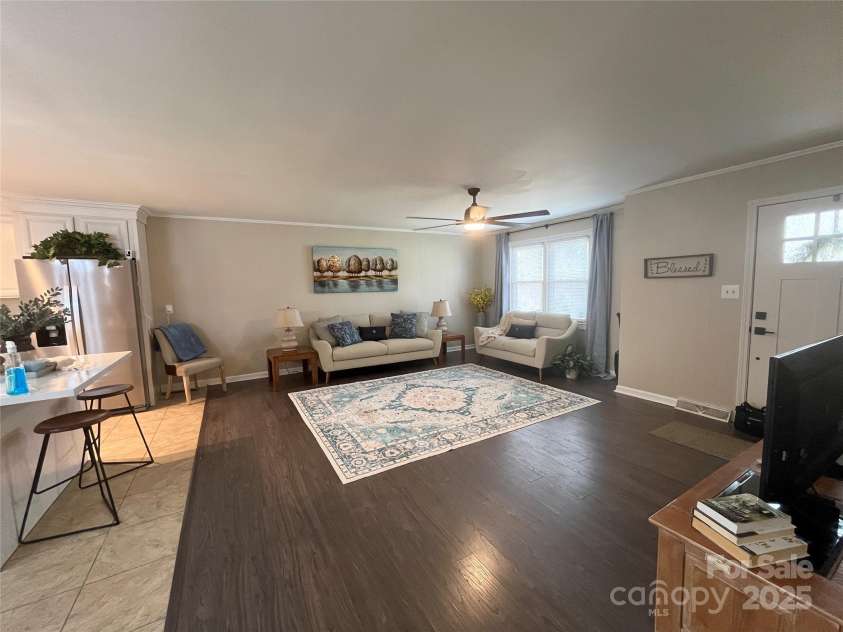 251 Briarcliff Drive, Kannapolis, NC 28081.  MLS# CAR4313103, YatesRealty ID 1783. 