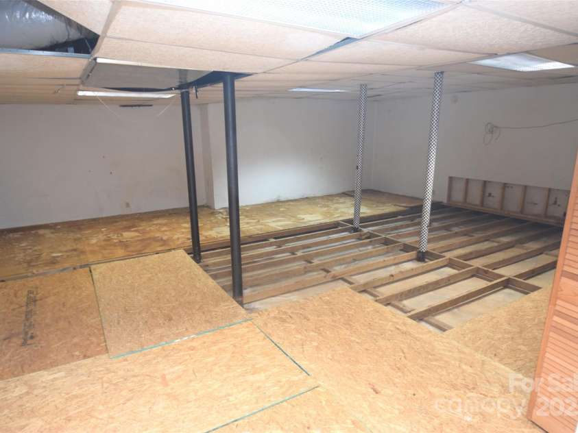 251 Briarcliff Drive, Kannapolis, NC 28081.  MLS# CAR4313103, YatesRealty ID 1783. 