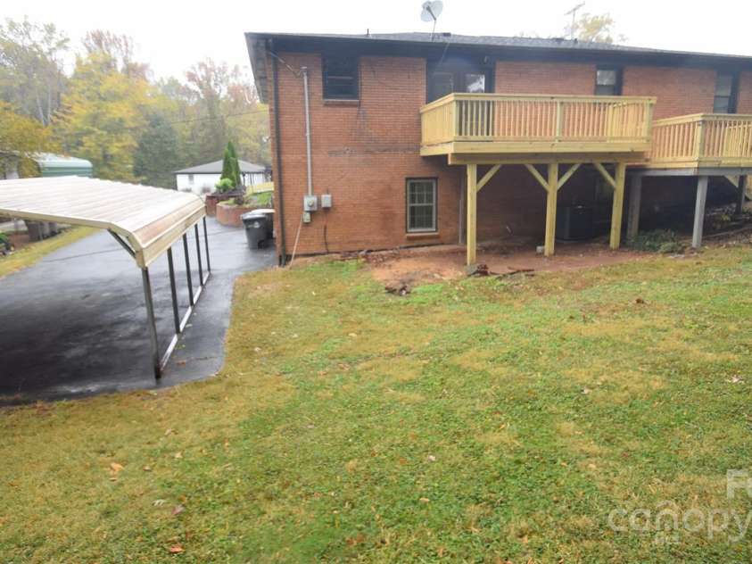 251 Briarcliff Drive, Kannapolis, NC 28081.  MLS# CAR4313103, YatesRealty ID 1783. 
