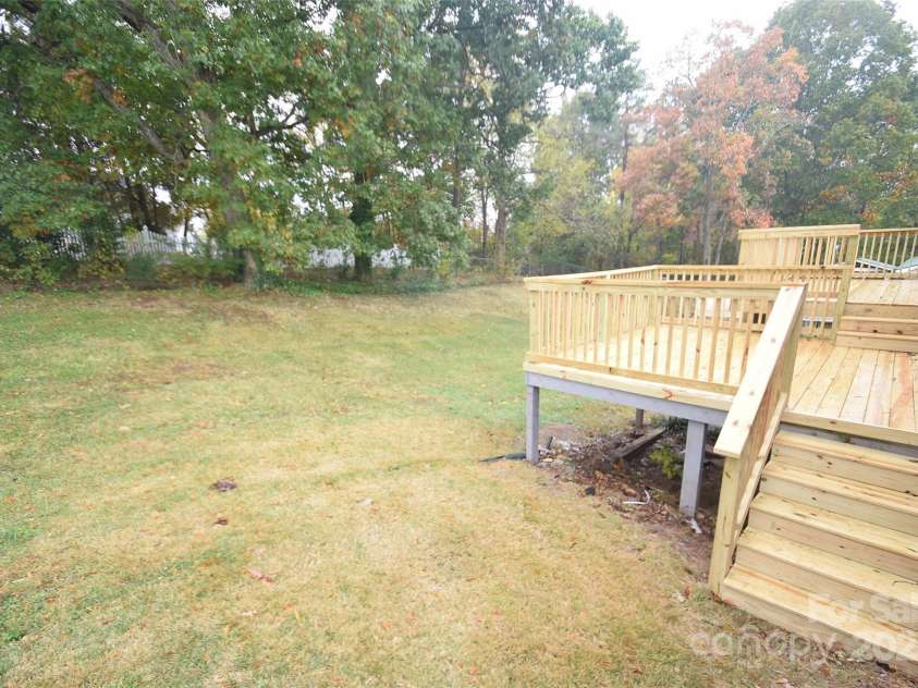 251 Briarcliff Drive, Kannapolis, NC 28081.  MLS# CAR4313103, YatesRealty ID 1783. 