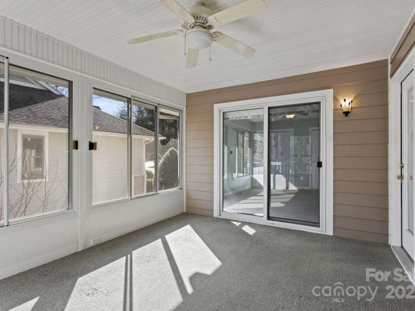 514 Cobblestone Lane, Flat Rock, NC 28731.  MLS# CAR4221584, YatesRealty ID 1783. 
