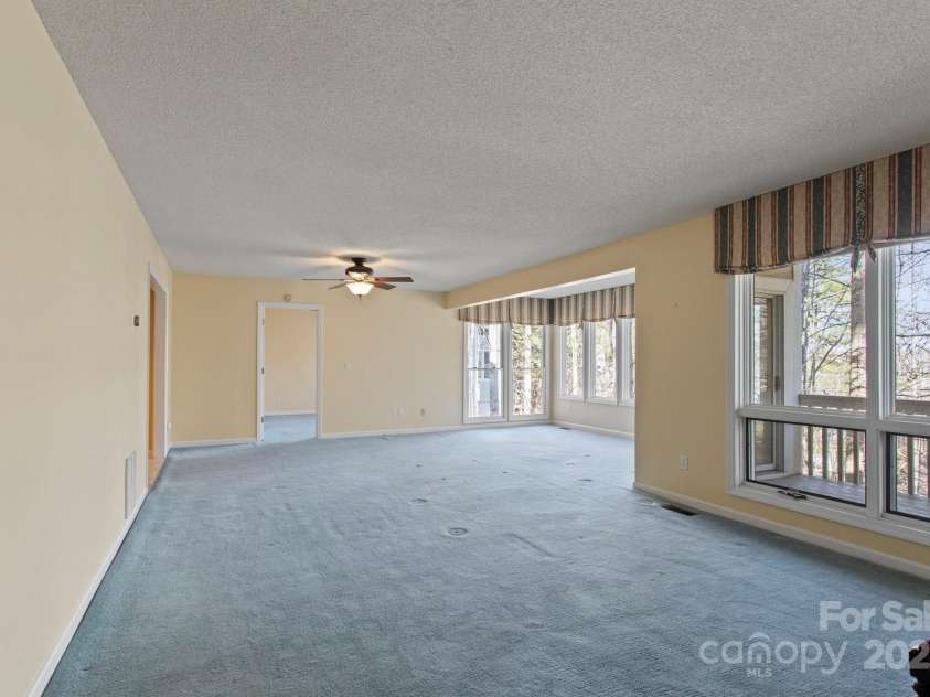 514 Cobblestone Lane, Flat Rock, NC 28731.  MLS# CAR4221584, YatesRealty ID 1783. 