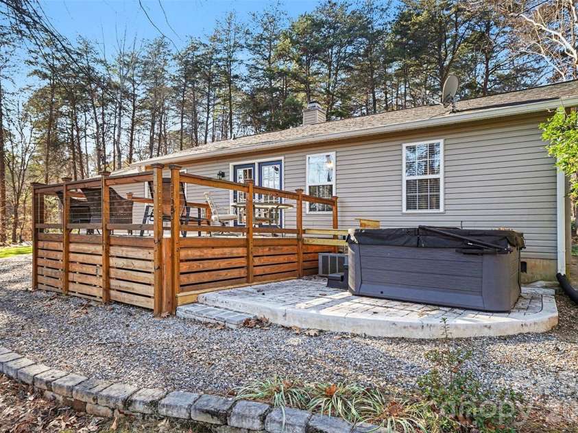 228 Creek View Road, Mooresville, NC 28117.  MLS# CAR4334038, YatesRealty ID 17830. 