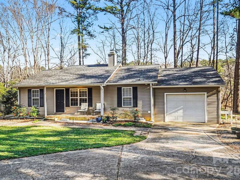 228 Creek View Road, Mooresville, NC 28117.  MLS# CAR4334038, YatesRealty ID 17830. 