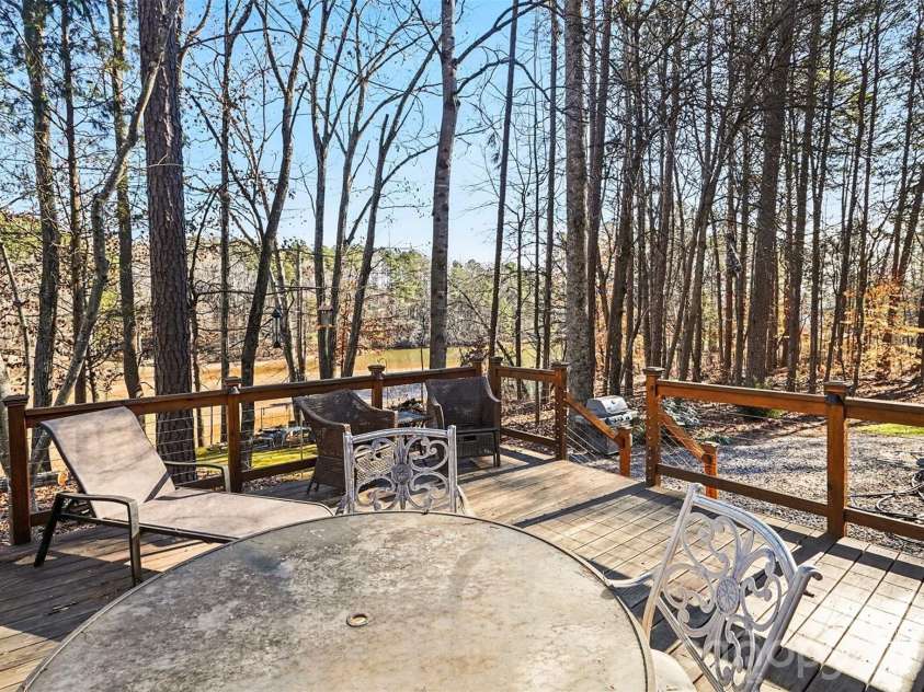 228 Creek View Road, Mooresville, NC 28117.  MLS# CAR4334038, YatesRealty ID 17830. 