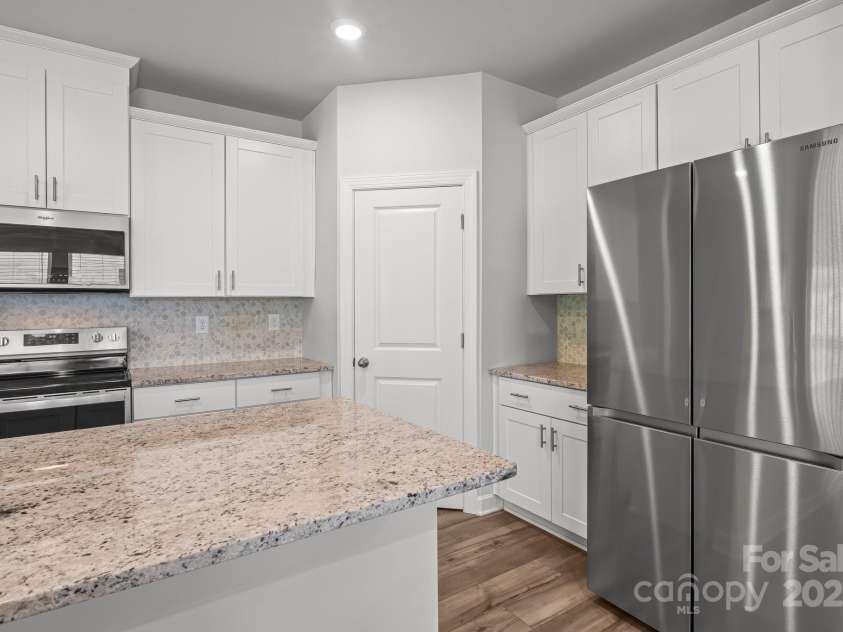 2340 Belterra Drive, Charlotte, NC 28216.  MLS# CAR4246902, YatesRealty ID 17830. 