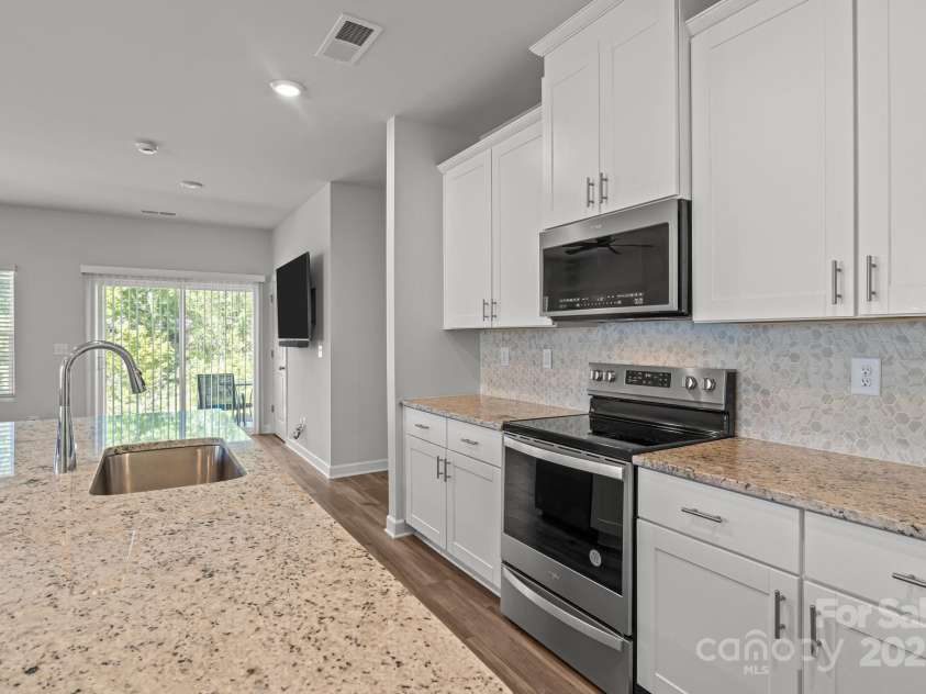 2340 Belterra Drive, Charlotte, NC 28216.  MLS# CAR4246902, YatesRealty ID 17830. 