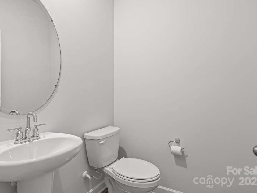 2340 Belterra Drive, Charlotte, NC 28216.  MLS# CAR4246902, YatesRealty ID 17830. 