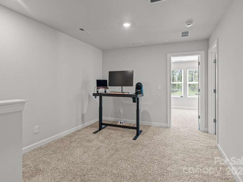 2340 Belterra Drive, Charlotte, NC 28216.  MLS# CAR4246902, YatesRealty ID 17830. 