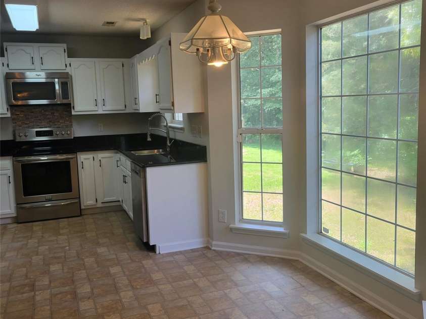 13039 Peacock Lane, Charlotte, NC 28215.  MLS# CAR4267109, YatesRealty ID 17831. 
