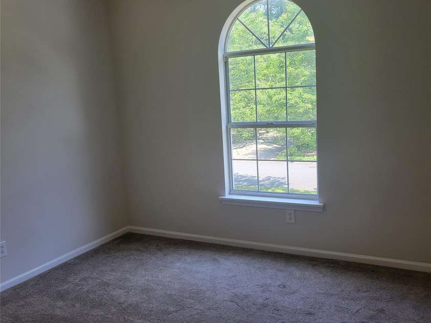 13039 Peacock Lane, Charlotte, NC 28215.  MLS# CAR4267109, YatesRealty ID 17831. 