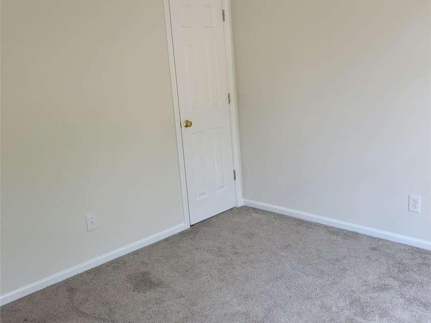13039 Peacock Lane, Charlotte, NC 28215.  MLS# CAR4267109, YatesRealty ID 17831. 