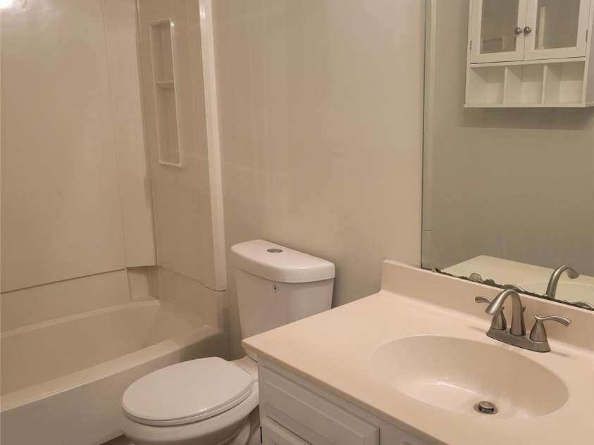 13039 Peacock Lane, Charlotte, NC 28215.  MLS# CAR4267109, YatesRealty ID 17831. 