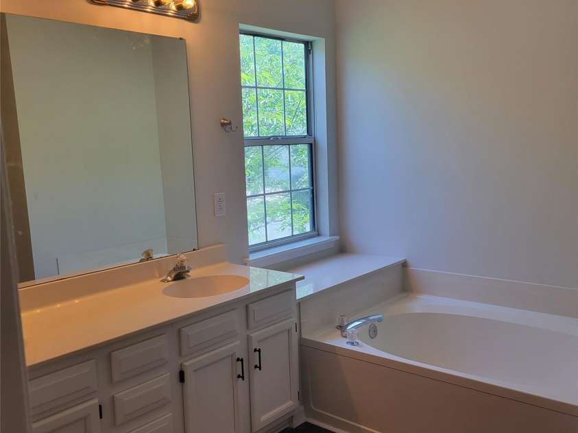 13039 Peacock Lane, Charlotte, NC 28215.  MLS# CAR4267109, YatesRealty ID 17831. 