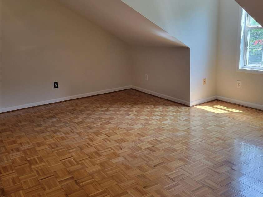 13039 Peacock Lane, Charlotte, NC 28215.  MLS# CAR4267109, YatesRealty ID 17831. 
