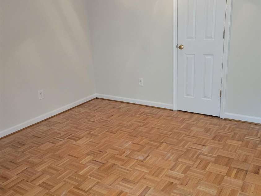 13039 Peacock Lane, Charlotte, NC 28215.  MLS# CAR4267109, YatesRealty ID 17831. 