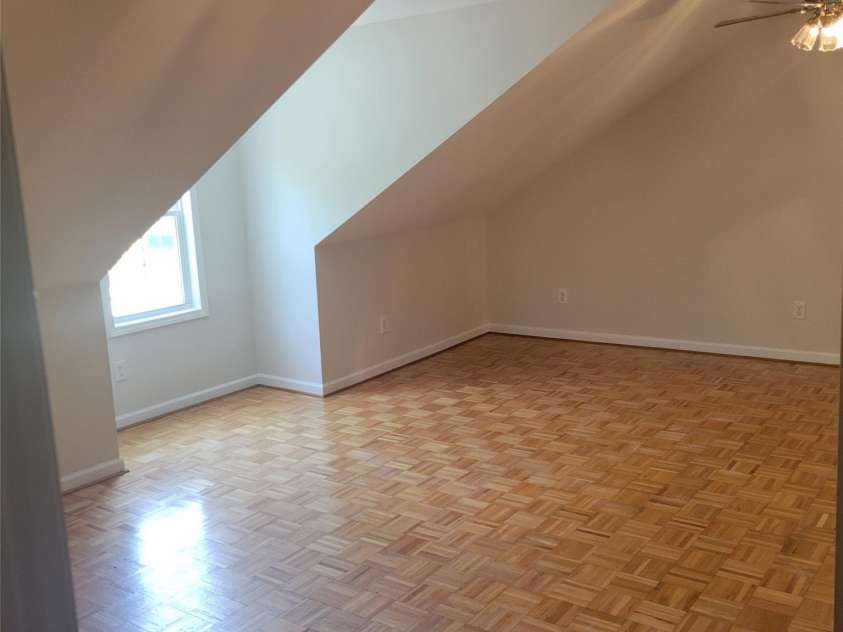 13039 Peacock Lane, Charlotte, NC 28215.  MLS# CAR4267109, YatesRealty ID 17831. 