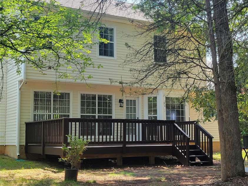 13039 Peacock Lane, Charlotte, NC 28215.  MLS# CAR4267109, YatesRealty ID 17831. 