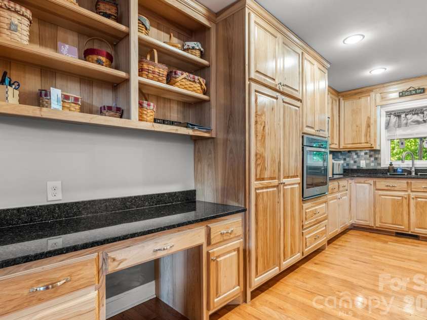 4262 Boulder Drive, Morganton, NC 28655.  MLS# CAR4369441, YatesRealty ID 17832. 