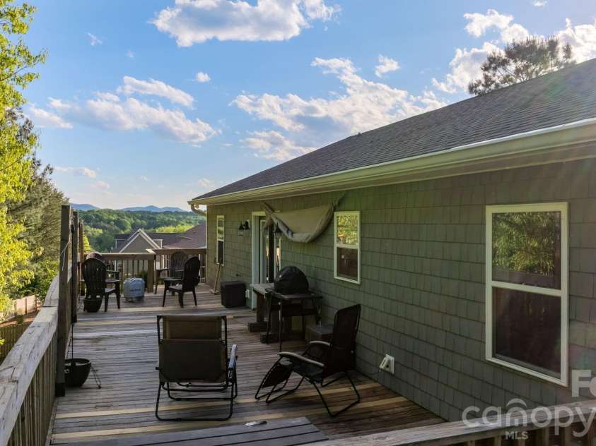 4262 Boulder Drive, Morganton, NC 28655.  MLS# CAR4369441, YatesRealty ID 17832. 