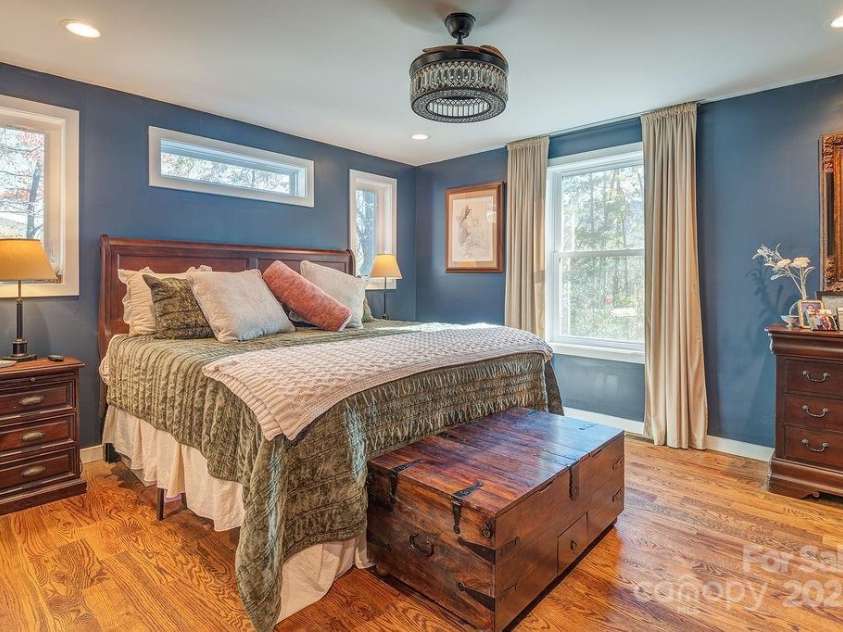 15 Edmond Woods Place, Fairview, NC 28730.  MLS# CAR4316781, YatesRealty ID 17833. 