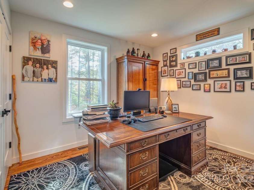 15 Edmond Woods Place, Fairview, NC 28730.  MLS# CAR4316781, YatesRealty ID 17833. 
