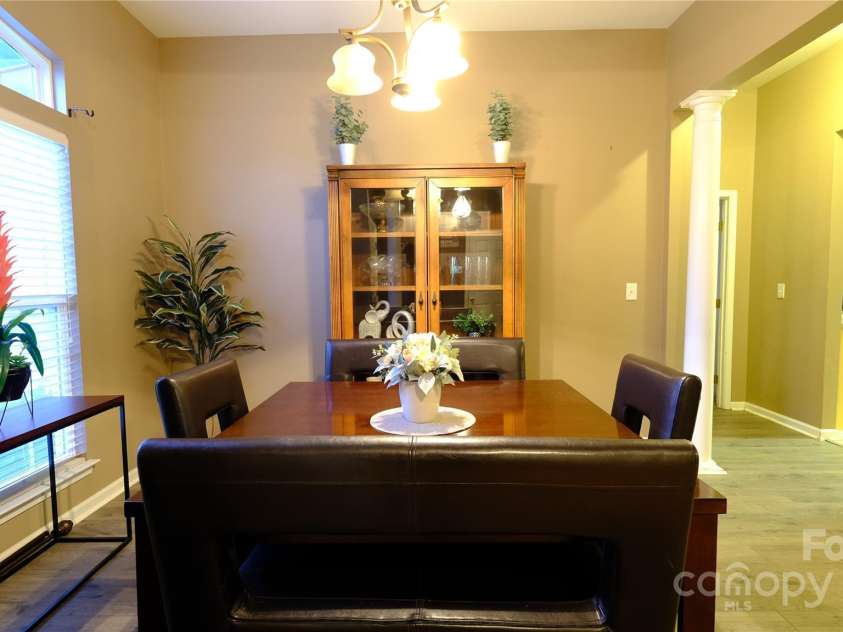 5834 Coopers Ridge Lane, Charlotte, NC 28269.  MLS# CAR4231765, YatesRealty ID 17833. 