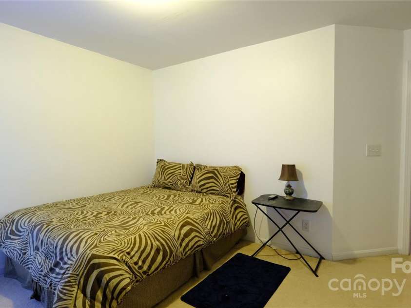 5834 Coopers Ridge Lane, Charlotte, NC 28269.  MLS# CAR4231765, YatesRealty ID 17833. 