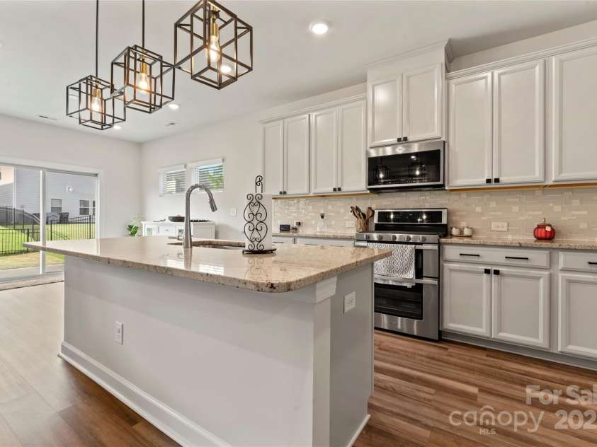 12536 Stoneybrook Parkway, Huntersville, NC 28078.  MLS# CAR4266059, YatesRealty ID 17834. 