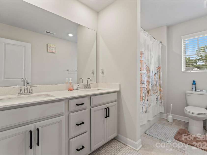 12536 Stoneybrook Parkway, Huntersville, NC 28078.  MLS# CAR4266059, YatesRealty ID 17834. 