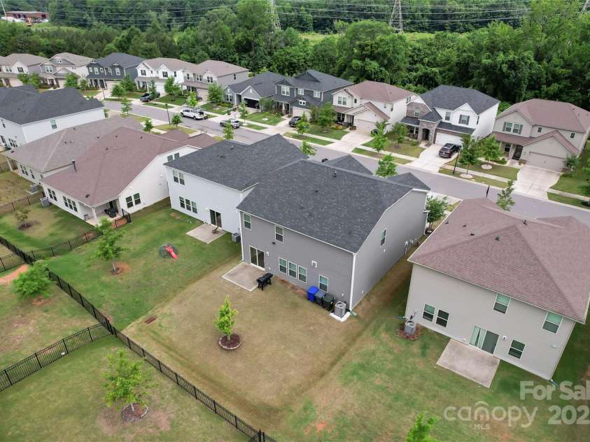 12536 Stoneybrook Parkway, Huntersville, NC 28078.  MLS# CAR4266059, YatesRealty ID 17834. 