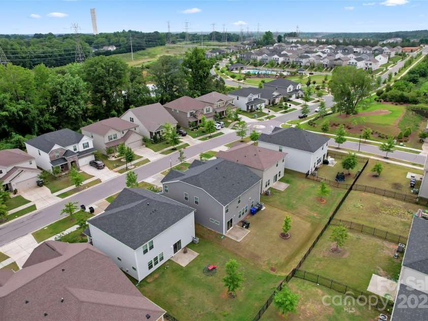 12536 Stoneybrook Parkway, Huntersville, NC 28078.  MLS# CAR4266059, YatesRealty ID 17834. 