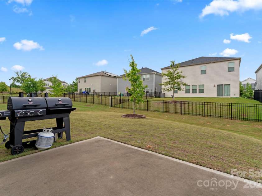 12536 Stoneybrook Parkway, Huntersville, NC 28078.  MLS# CAR4320285, YatesRealty ID 17834. 