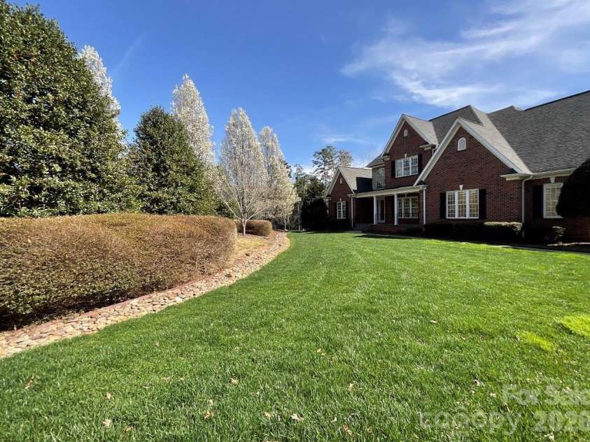 5231 Peninsula Drive, Granite Falls, NC 28630.  MLS# CAR4336540, YatesRealty ID 17834. 