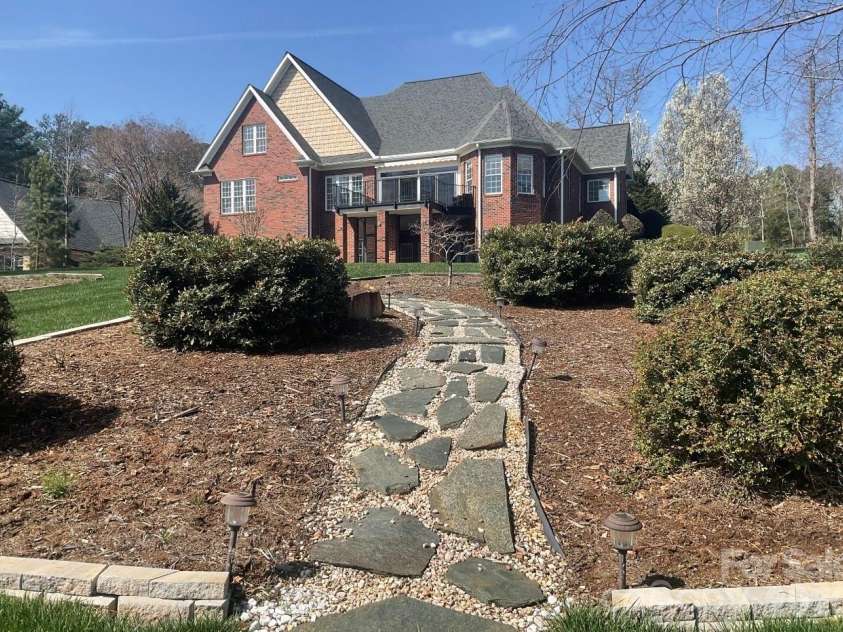 5231 Peninsula Drive, Granite Falls, NC 28630.  MLS# CAR4336540, YatesRealty ID 17834. 