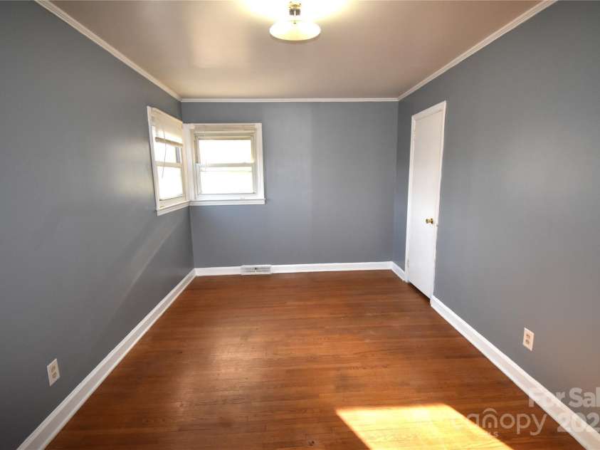 104 Catawba Street, Morganton, NC 28655.  MLS# CAR4233610, YatesRealty ID 17835. 