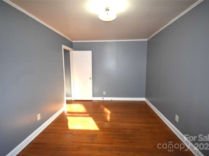 104 Catawba Street, Morganton, NC 28655.  MLS# CAR4233610, YatesRealty ID 17835. 