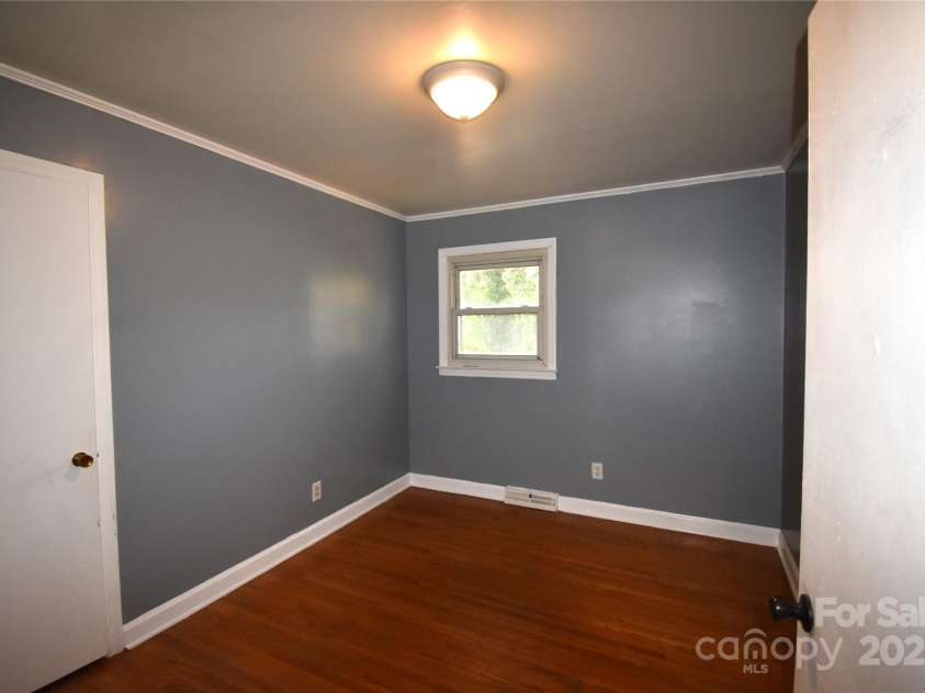 104 Catawba Street, Morganton, NC 28655.  MLS# CAR4233610, YatesRealty ID 17835. 
