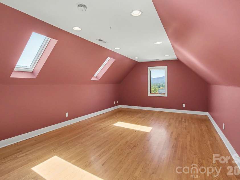 8 Nottingham Drive, Candler, NC 28715.  MLS# CAR4365224, YatesRealty ID 17837. Large office/Flex room/4th bedroom