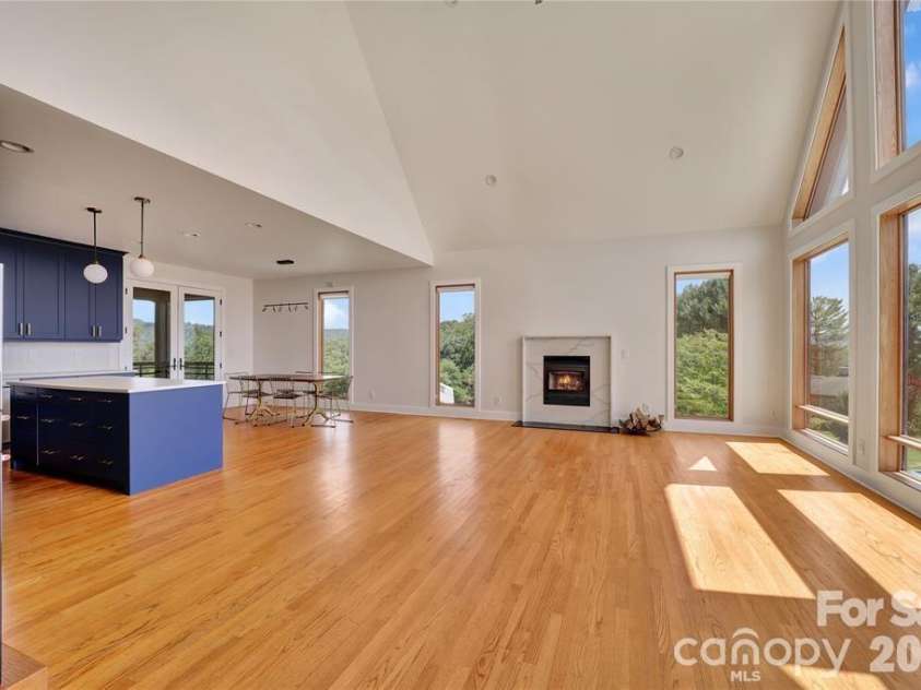 8 Nottingham Drive, Candler, NC 28715.  MLS# CAR4424000, YatesRealty ID 17837. Spacious living area