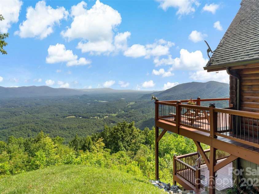 150 Bear Mountain Drive, Old Fort, NC 28762.  MLS# CAR4239235, YatesRealty ID 17838. 