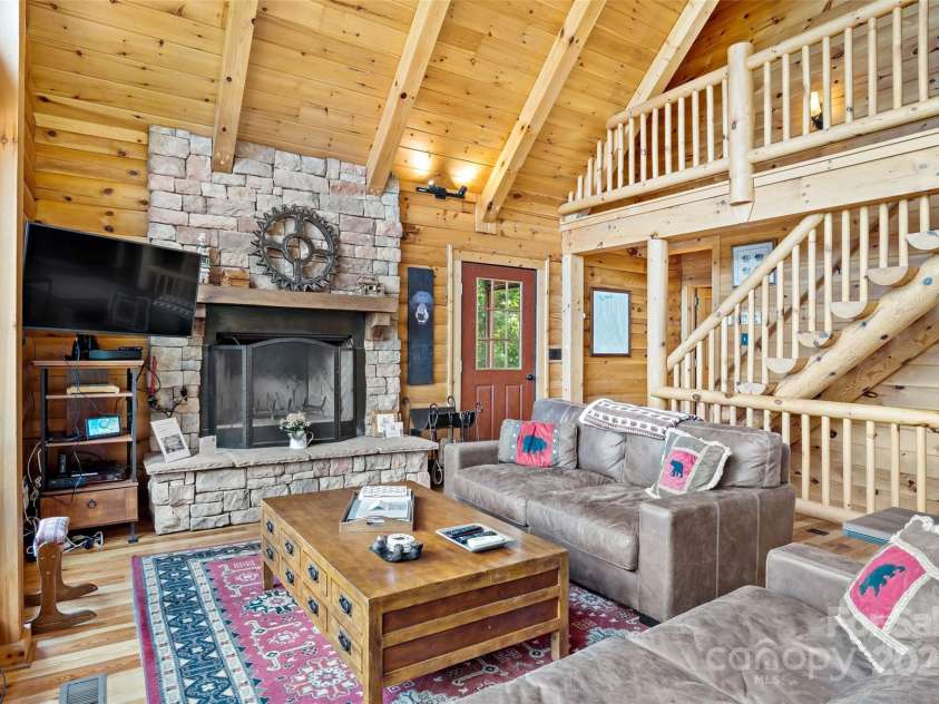 150 Bear Mountain Drive, Old Fort, NC 28762.  MLS# CAR4239235, YatesRealty ID 17838. This is the updated furniture in the home