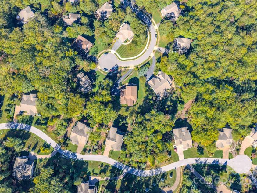 16 La Rue Court, Biltmore Lake, NC 28715.  MLS# CAR4308384, YatesRealty ID 17839. View of cul-de-sac