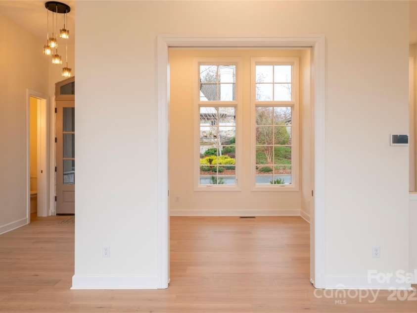 15 Evian Court, Asheville, NC 28804.  MLS# CAR4320178, YatesRealty ID 1784. Flex / Office