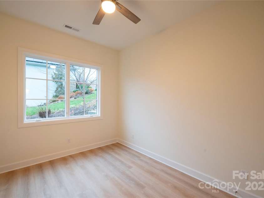 15 Evian Court, Asheville, NC 28804.  MLS# CAR4320178, YatesRealty ID 1784. Guest Room 1